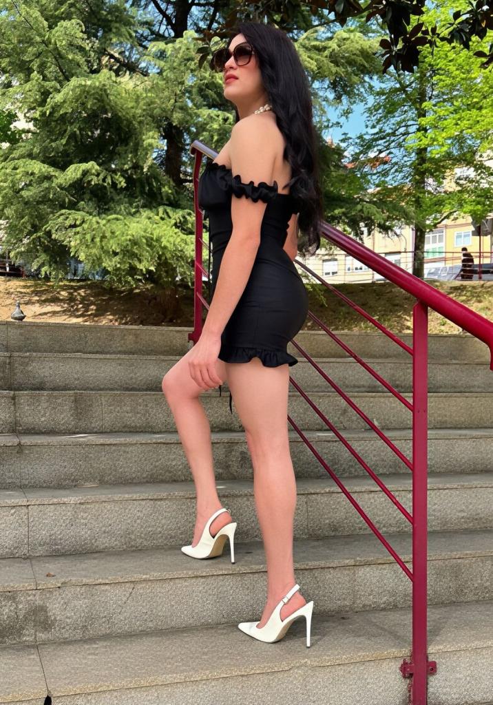 673507381: Chica busca chico en Madrid