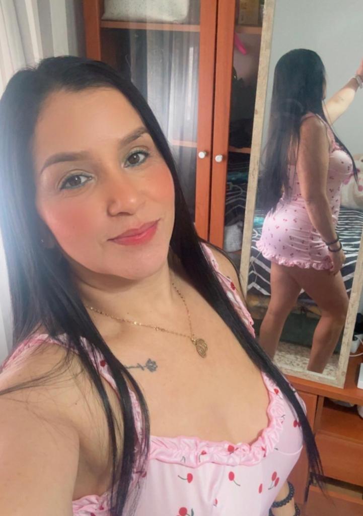 Chica busca chico en Cádiz: 