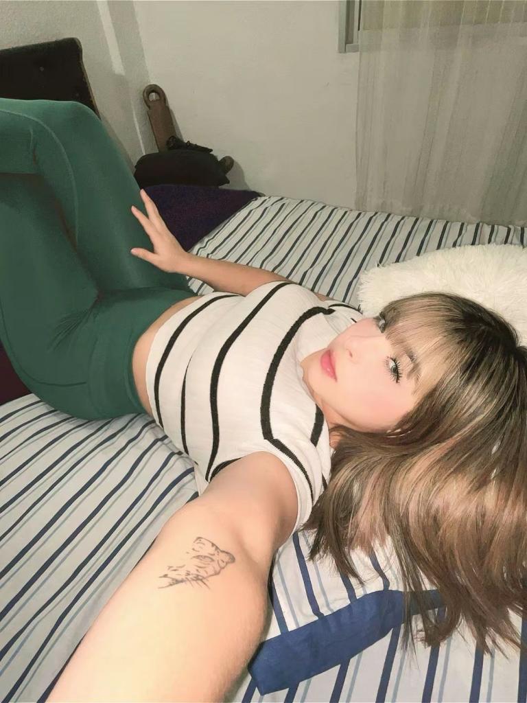 613723882: Chica busca chico en Valencia