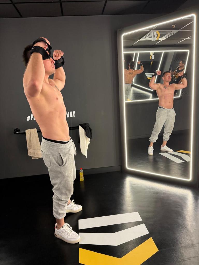 679034217: Chico busca chica en Málaga