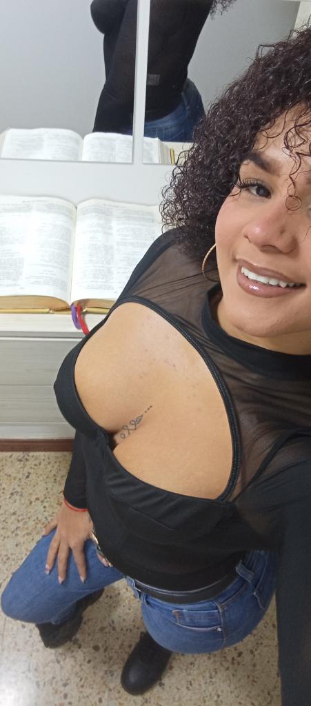 624453547: Chica busca chico en Navarra