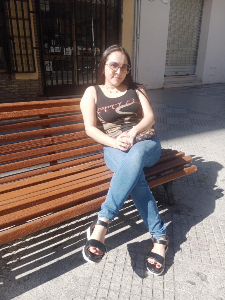 658359621: Chica busca chico en Cádiz