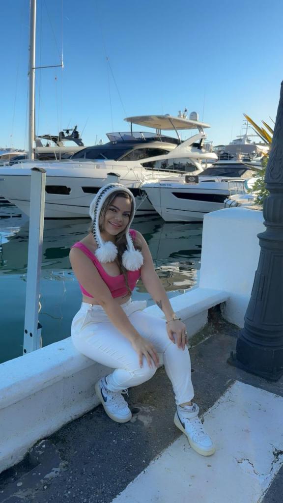 Chica busca chico en Tenerife: 