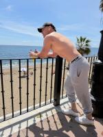 679034217: Chico busca chica en Málaga