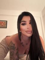 677313954: Chica busca chico en Barcelona