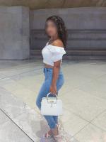 677372850: Chica busca chico en Barcelona