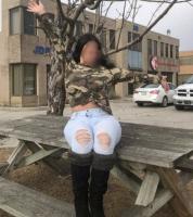 613299430: Chica busca chico en Gerona