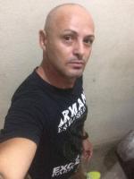 613559021: Chico busca chica en Pontevedra