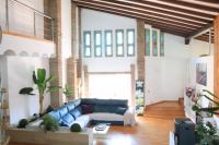 667950348: Chica busca chico en Barcelona