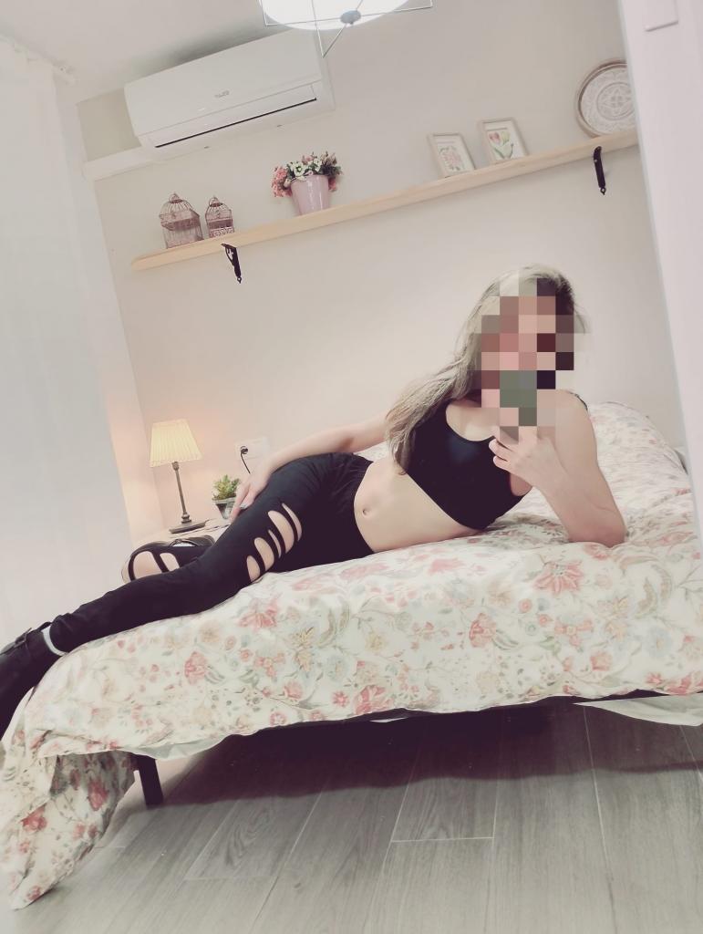 614420088: Chica busca chico en Málaga