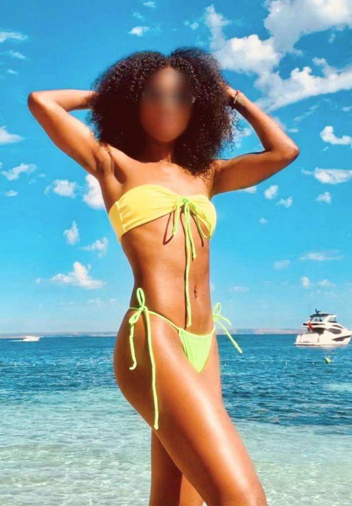 643457305: Chica busca chico en Mallorca