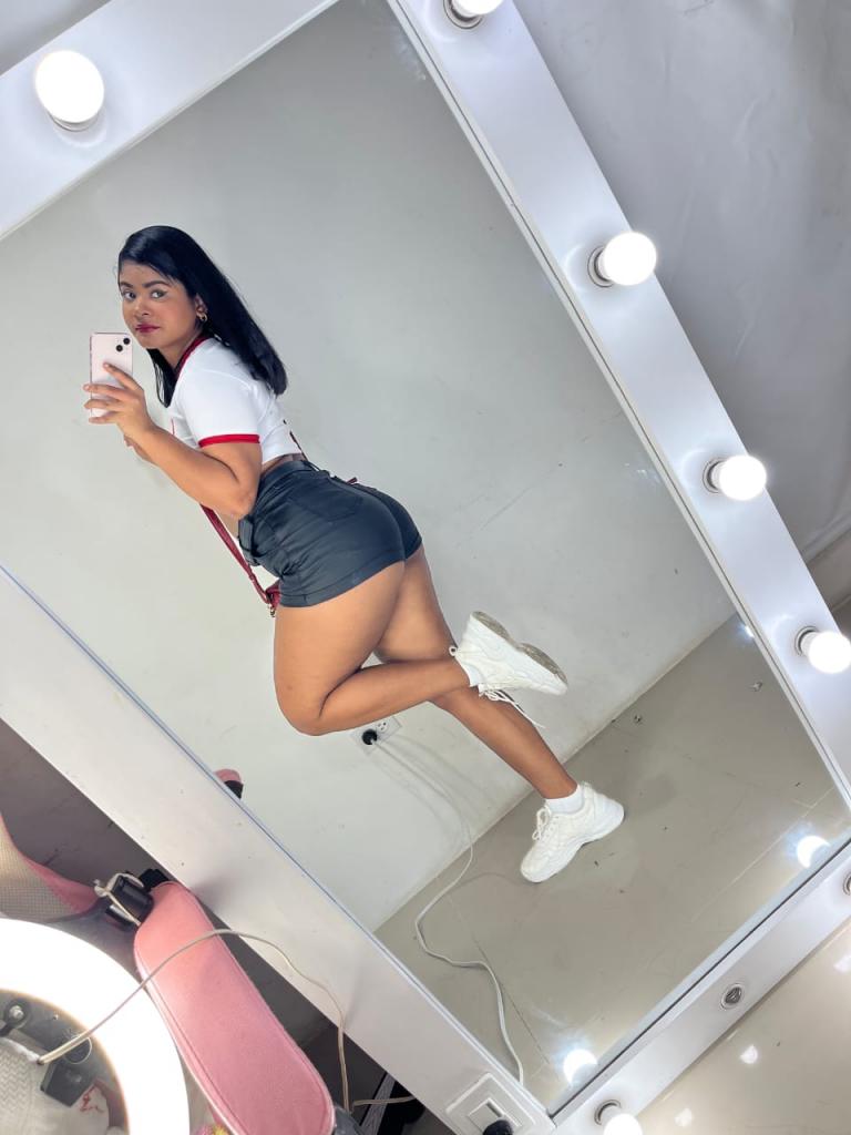 613924867: Chica busca chico en Las Palmas