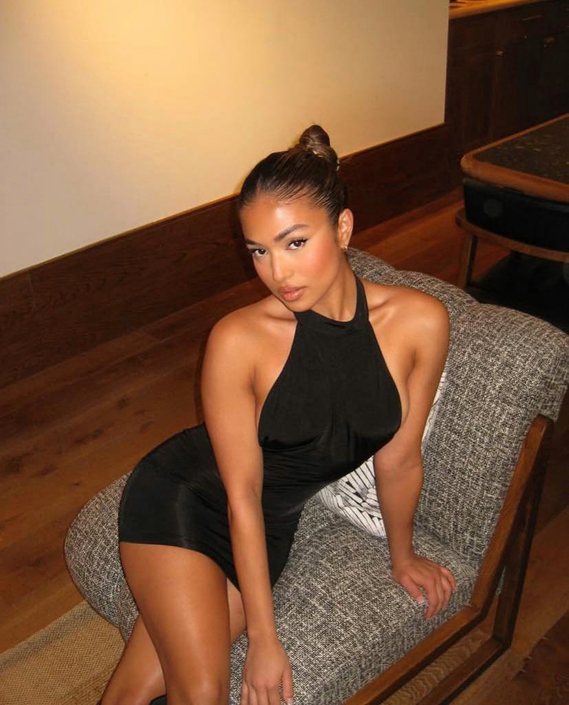 631598662: Chica busca chico en Barcelona