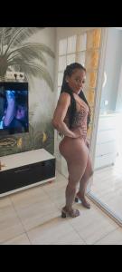 662683159: Chica busca chico en Cantabria