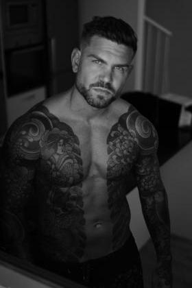 679849130: Chico busca chica en Barcelona