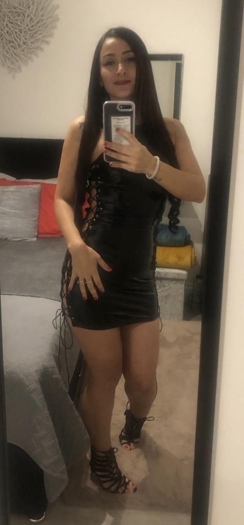 Chica busca chico en Sevilla: 