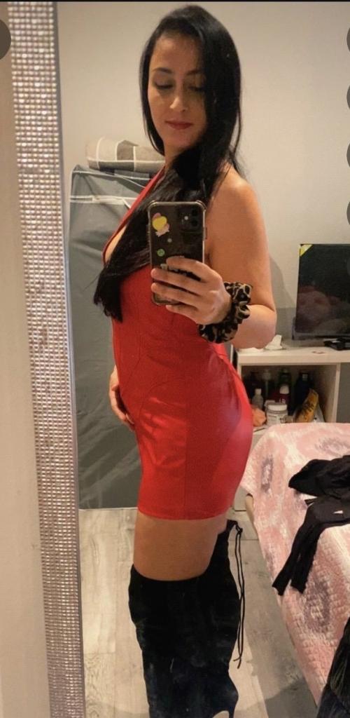 Chica busca chico en Sevilla: 