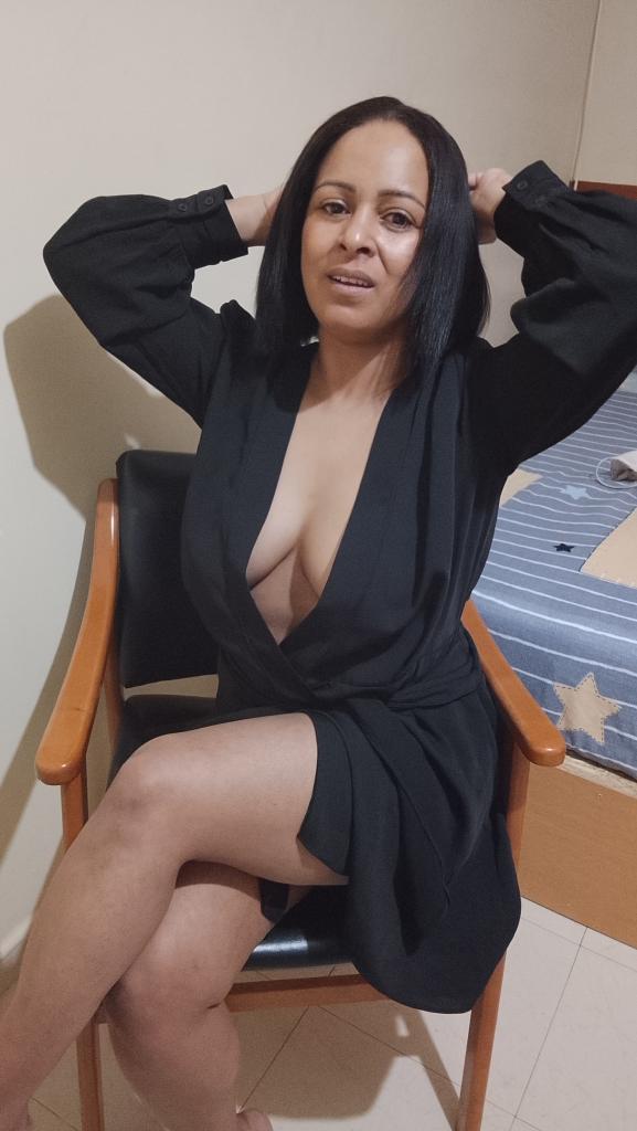 Chica busca chico en Ibiza: 