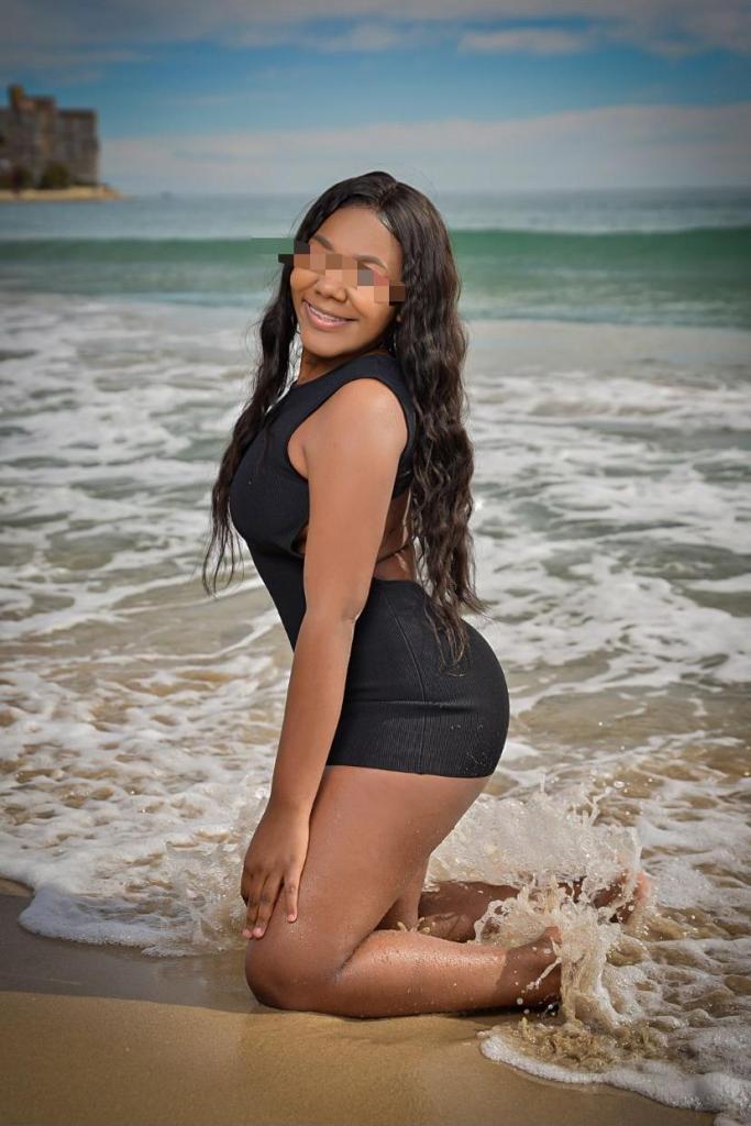 Chica busca chico en Valencia: Chica busca chico