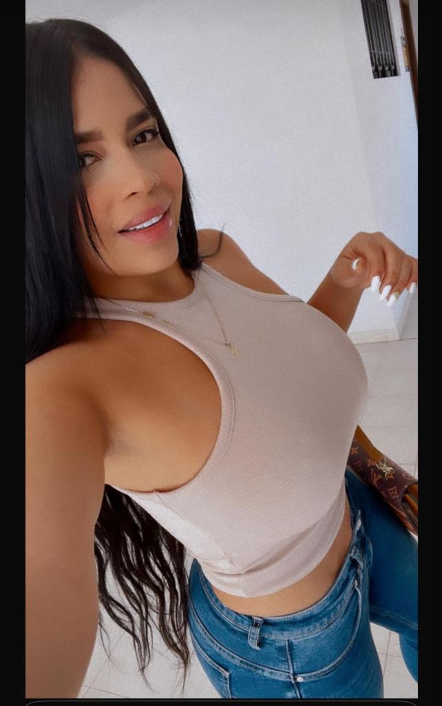 692524492: Chica busca chico en Tenerife