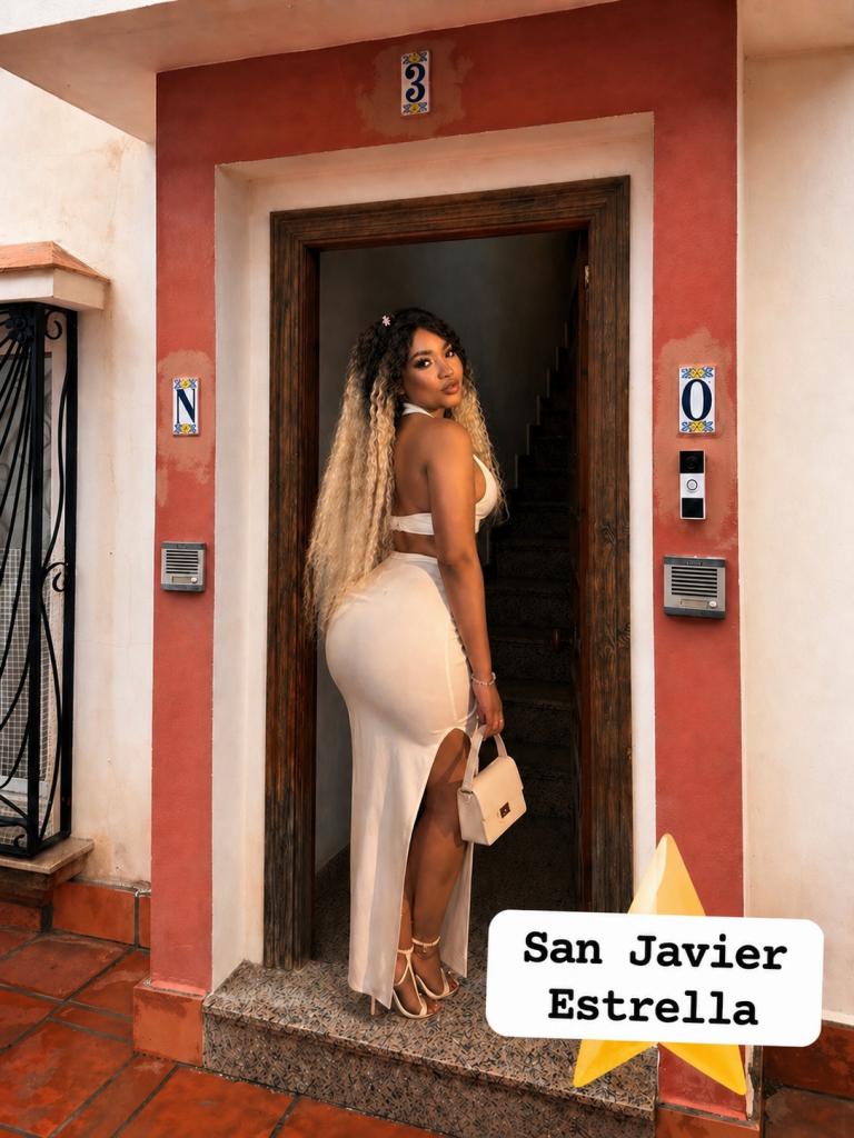 744436319: Chica busca chico en Murcia