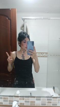 604460121: Chica busca chico en Sevilla