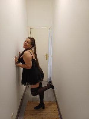 661093292: Chica busca chico en Madrid