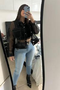 687034312: Chica busca chico en Málaga
