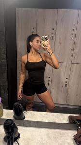 677928086: Chica busca chico en Barcelona