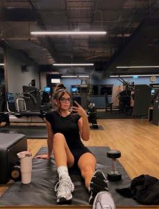613215247: Chica busca chico en Madrid