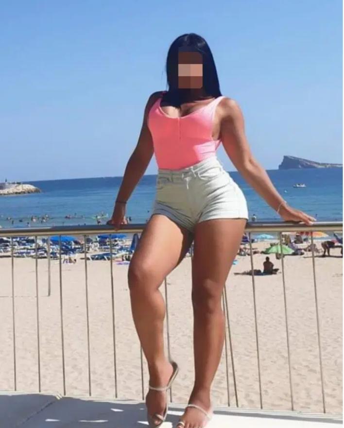 672140124: Chica busca chico en Sevilla