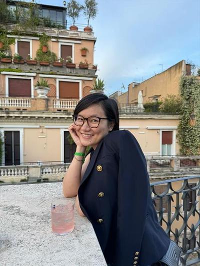 604932259: Chica busca chico en Madrid