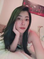 647004930: Chica busca chico en Granada