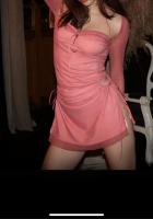 697683879: Chica busca chico en Gerona