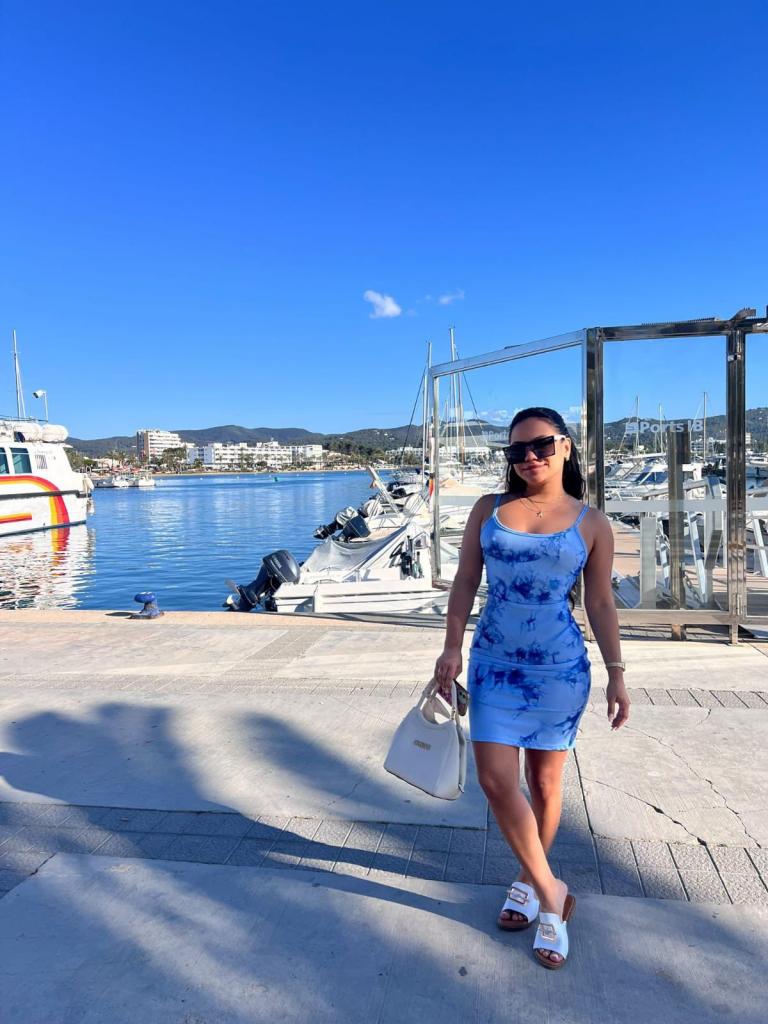 Chica busca chico en Cádiz: 