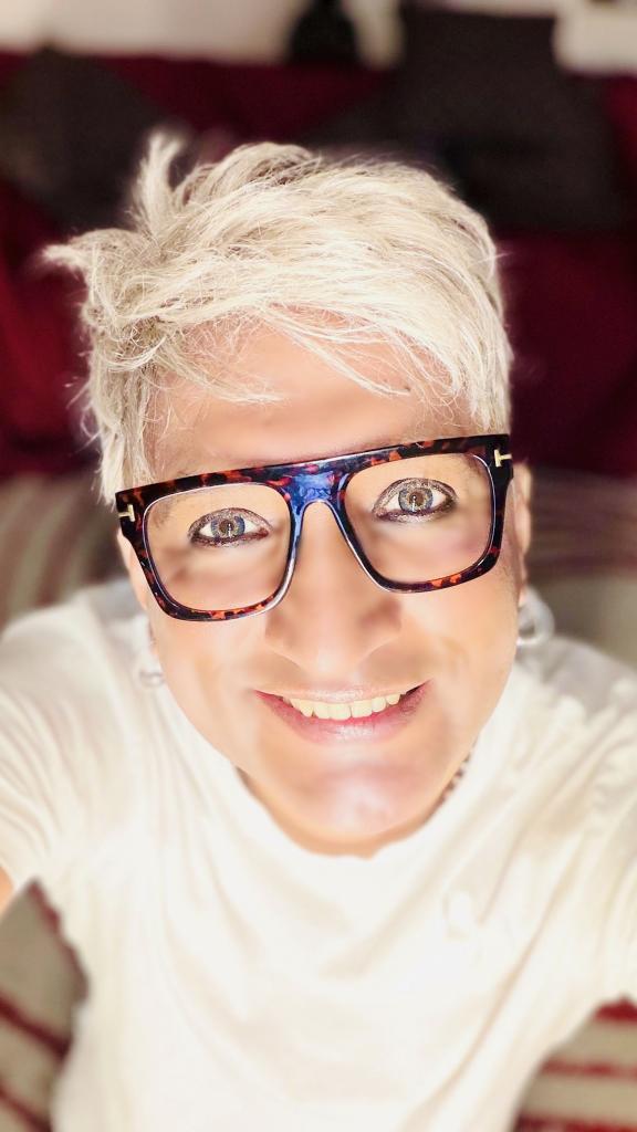 608259318: Chico busca chica en Barcelona