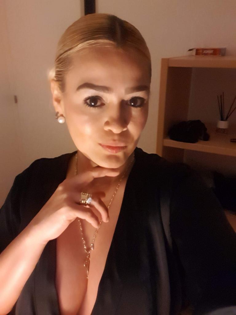 Chica busca chico en Ibiza: Chica busca chico