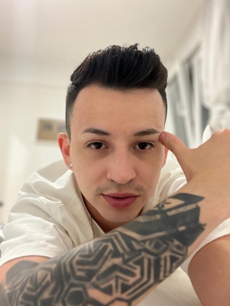 Chico busca chica en Cantabria: 