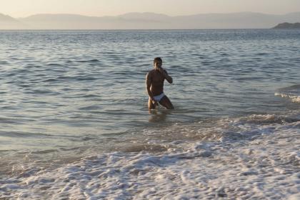686104020: Chico busca chica en La Coruña