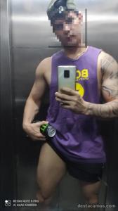 643810895: Chico busca chica en Barcelona