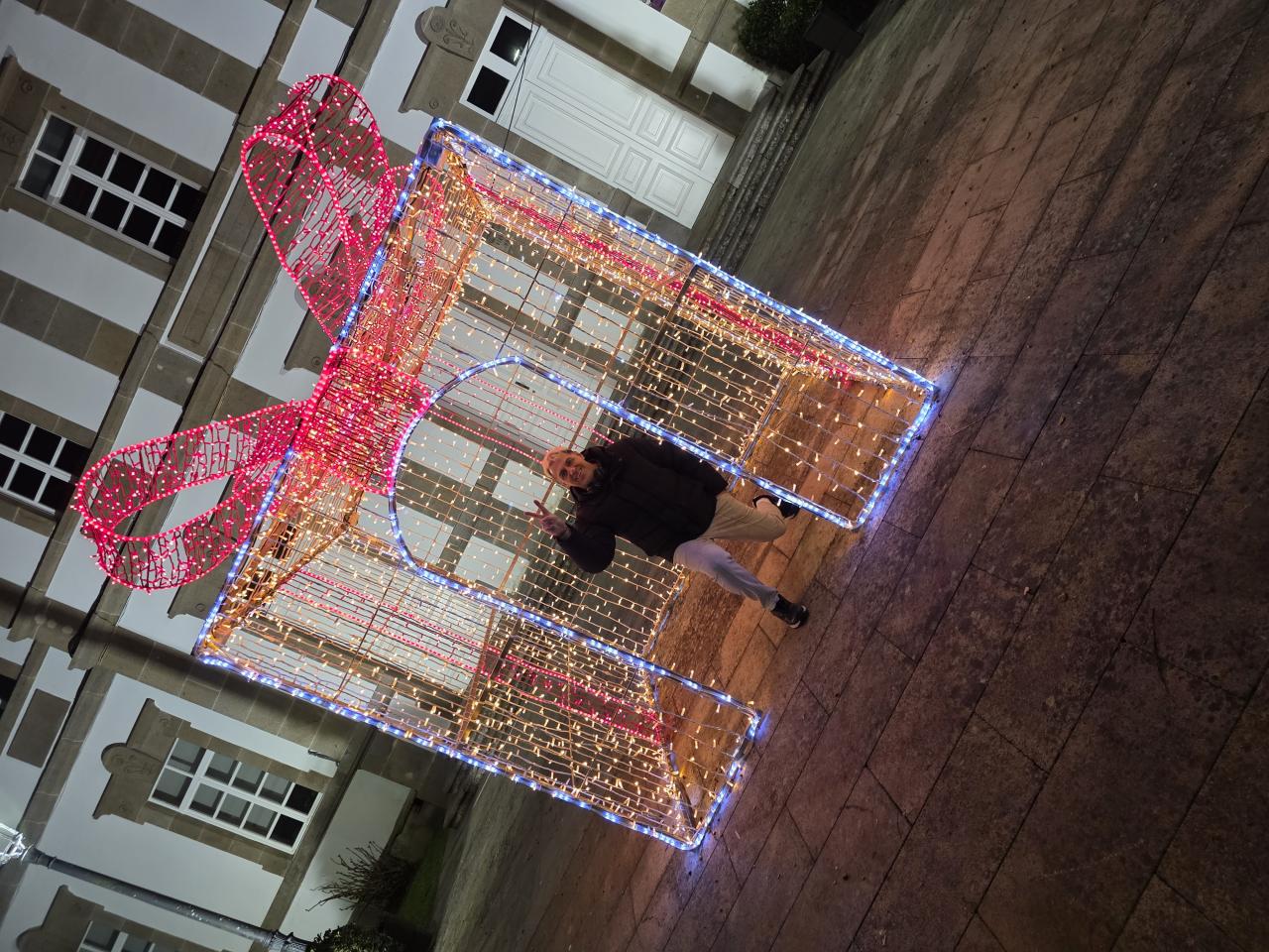 686104020: Chico busca chica en La Coruña