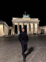 697169993: Chico busca chica en Madrid