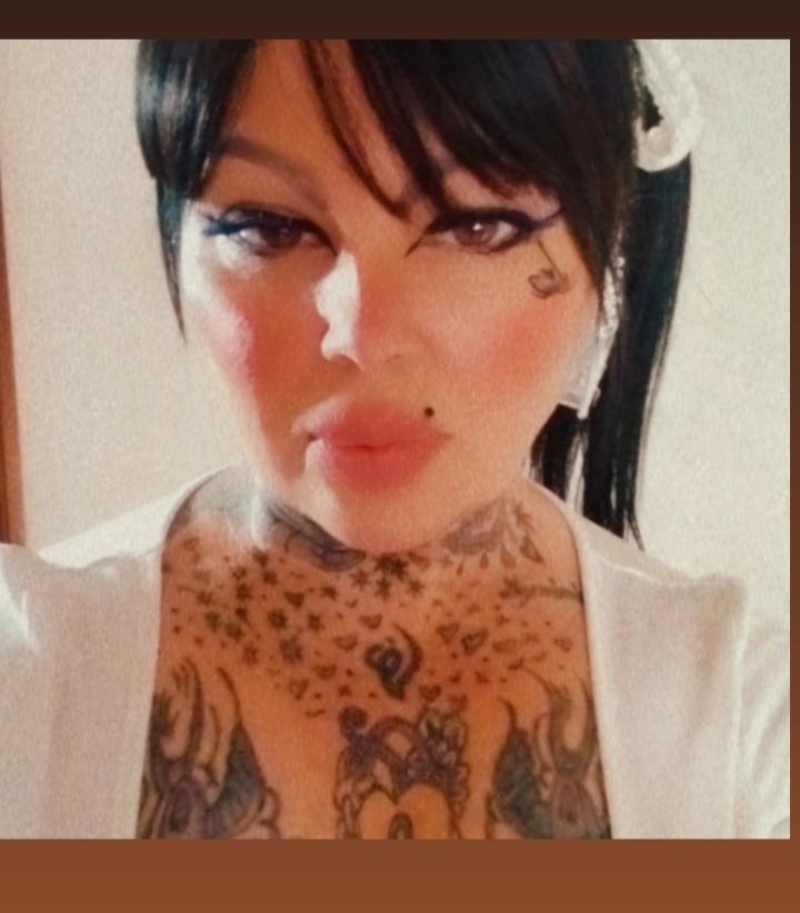 Chica busca chico en Granada: 