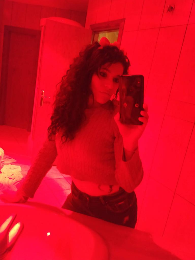 742067737: Chica busca chico en Guipúzcoa