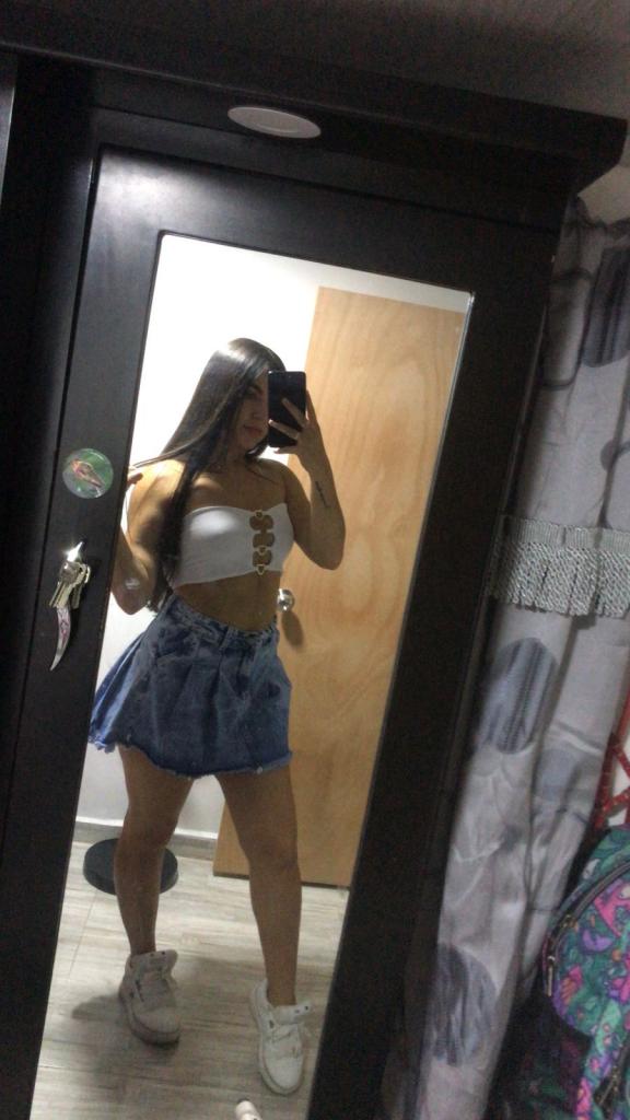 Chica busca chico en Cádiz: 