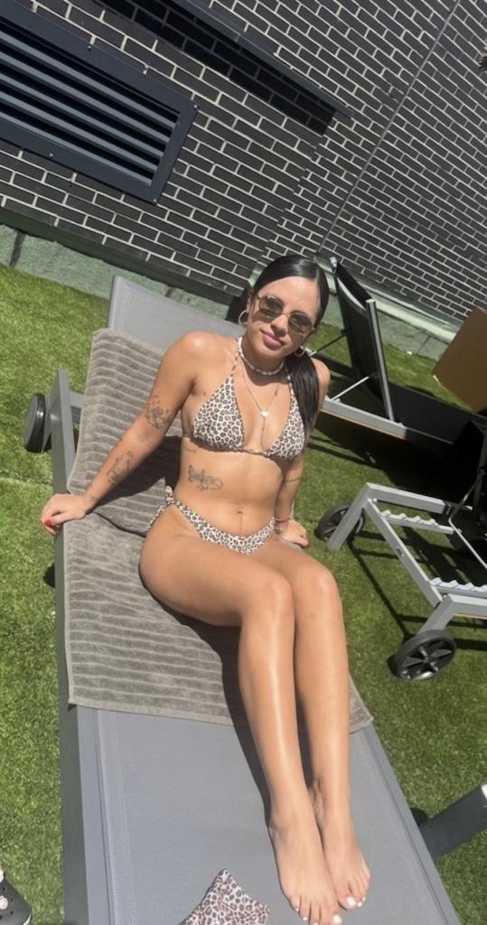 613994797: Chica busca chico en La Coruña