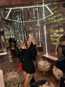 658288976: Chica busca chico en Ibiza