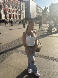 678419141: Chica busca chico en Barcelona