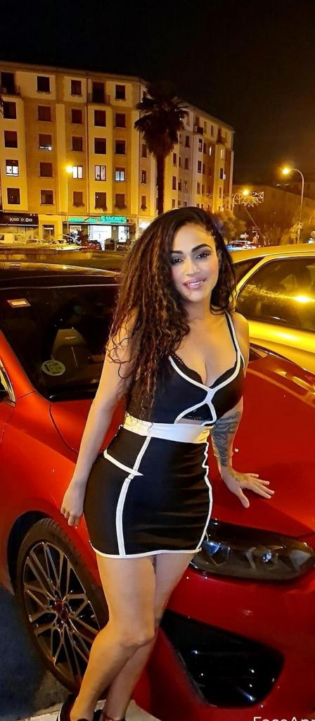 632205133: Chica busca chico en Navarra