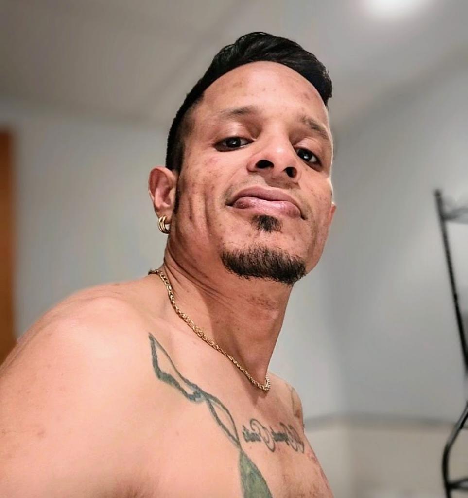 607566225: Chico busca chica en Mallorca